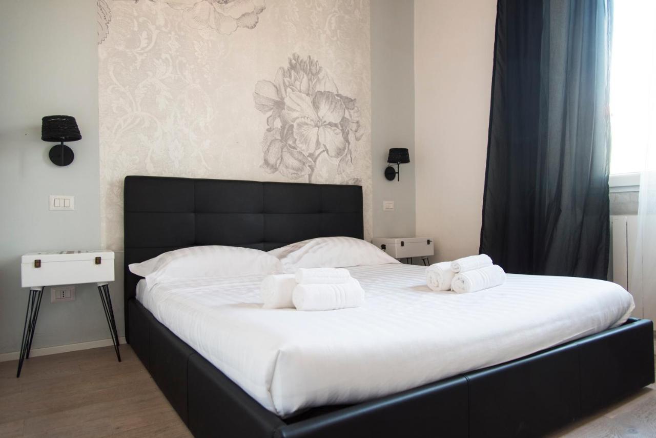 Youhosty - Correggio 12 Milano Eksteriør billede