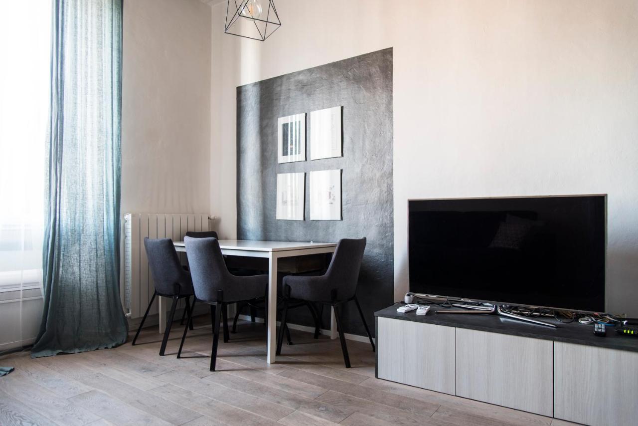 Youhosty - Correggio 12 Milano Eksteriør billede