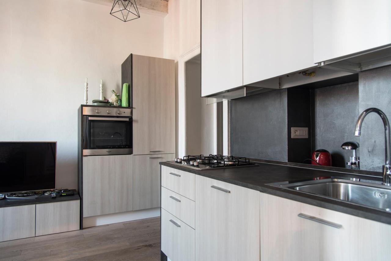 Youhosty - Correggio 12 Milano Eksteriør billede